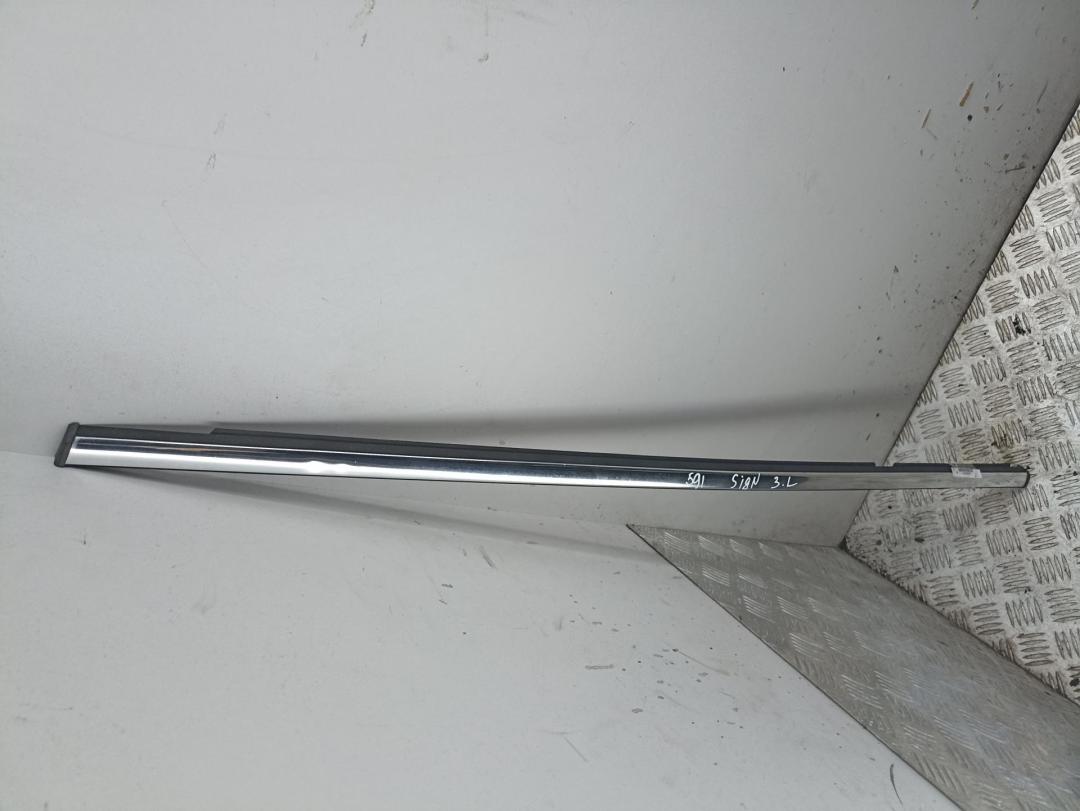 Молдинг стекла двери задней левой наружный Opel Signum C 2004, 3.0 л., дизель, АКПП, чёрный, универсал - фото №1