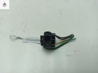 Патрон лампы фары Renault Megane 1 поколение [рестайлинг] 2001, 1.4 л., бензин, МКПП, синий, хетчбэк 5 дв.