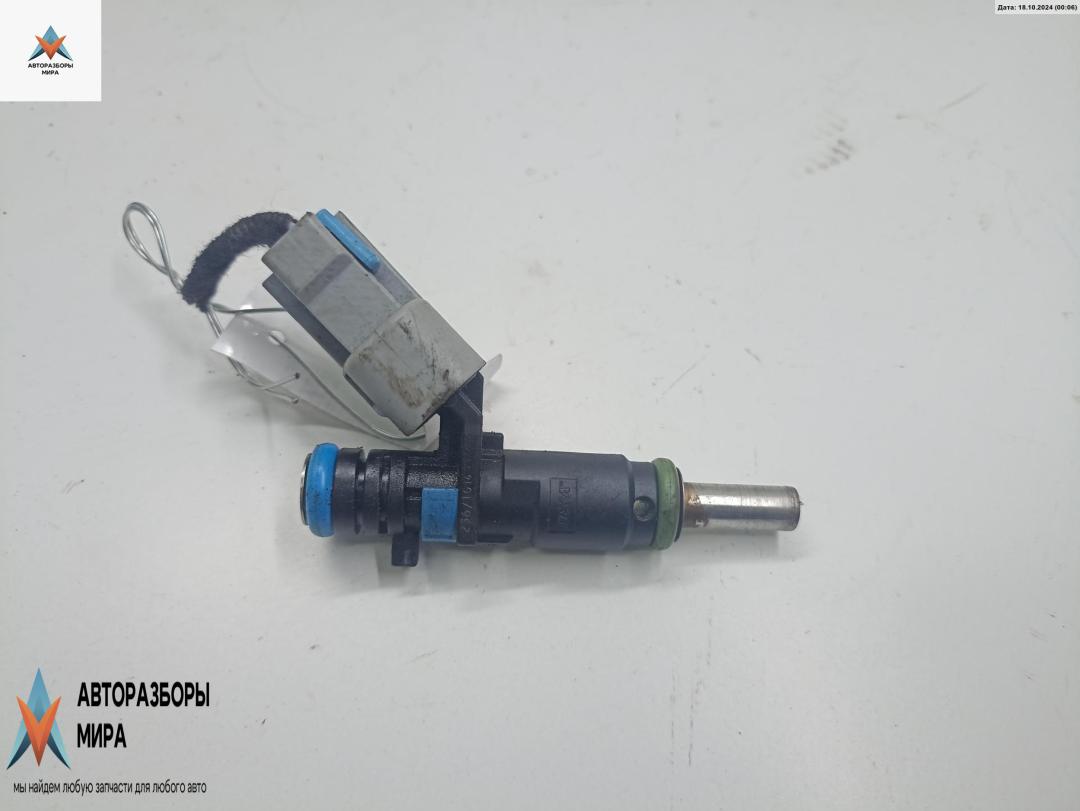 форсунка Opel Astra J 2010, 1.6 л., бензин, АКПП, чёрный, хетчбэк 5 дв., 55562599 - фото №1