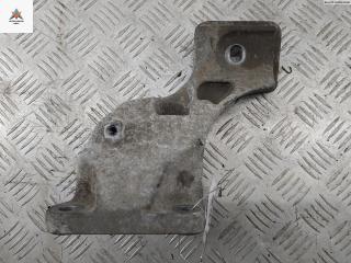 кронштейн двигателя Land Rover Discovery 3 поколение 2006, 2.7 л., дизель, МКПП, серый, внедорожник 5 дв., KKU500590