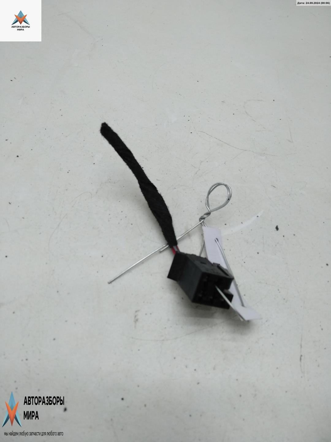 разъем (фишка) проводки Volkswagen Golf 4 поколение 2000, 1.9 л., дизель, МКПП, синий, универсал, 1J0959869 - фото №1