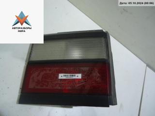 фонарь крышки багажника левый Volkswagen Passat B3 1990, 1.8 л., бензин, МКПП, синий, универсал, 333945107