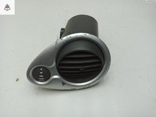 дефлектор обдува салона Renault Clio 3 поколение 2005, 1.4 л., бензин, МКПП, чёрный, хетчбэк 3 дв., 220410