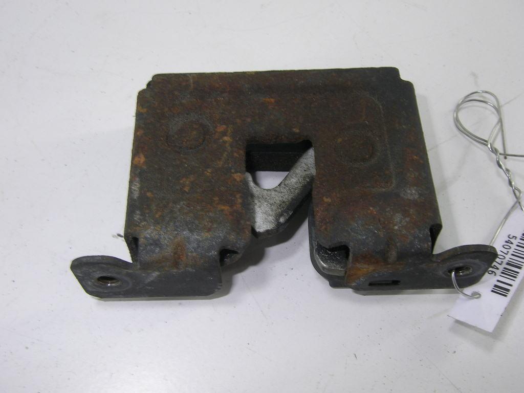 замок капота BMW 5 E60/E61 2003, 2.2 л., бензин, МКПП, синий, седан, 51237115228, 51237008755