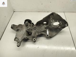 кронштейн генератора Volkswagen Tiguan 1 поколение 2010, 2.0 л., дизель, МКПП, синий, внедорожник 5 дв., 03L903143K