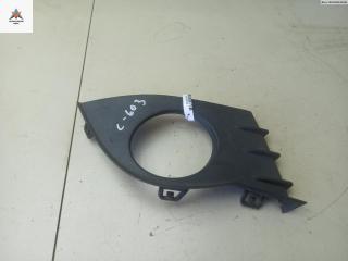 рамка фары противотуманной правой Renault Clio 3 поколение 2006, 1.2 л., бензин, МКПП, серый, хетчбэк 5 дв., 8200682296