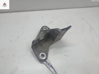 кронштейн (крепление) Opel Astra J [рестайлинг] 2011, 1.4 л., бензин, МКПП, чёрный, хетчбэк 5 дв., 55567787