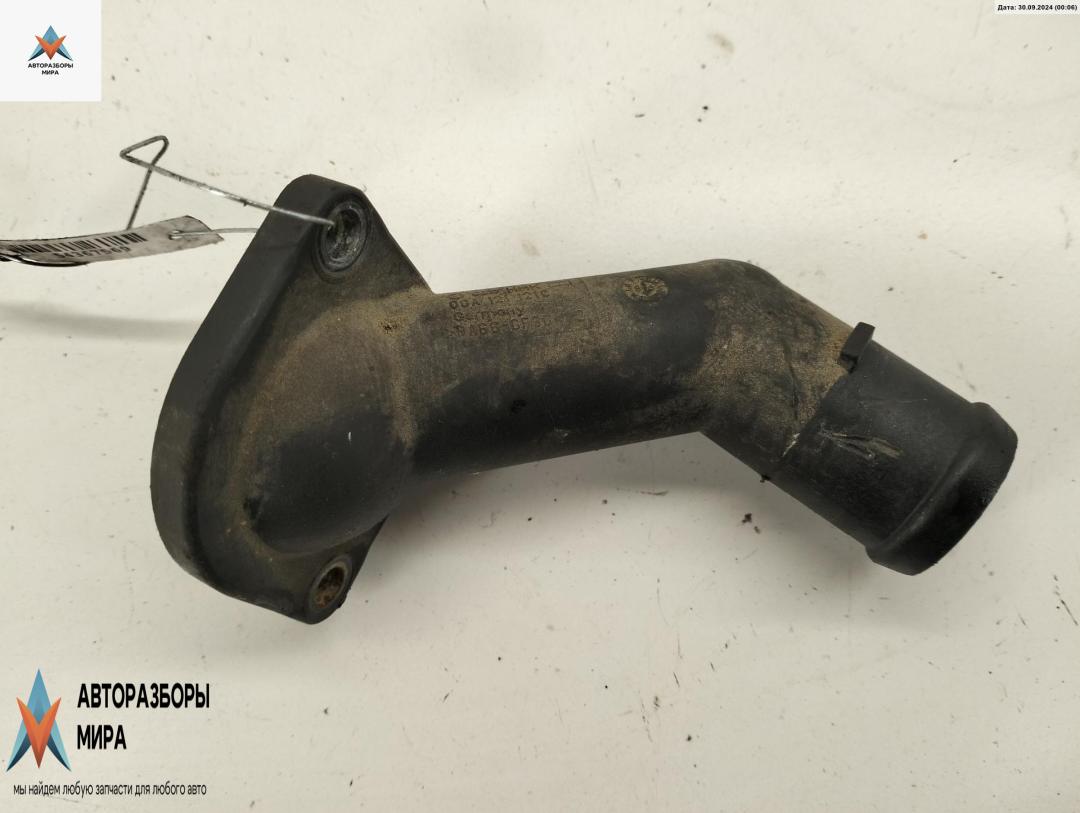 корпус термостата Volkswagen Golf 4 поколение 1998, 1.6 л., бензин, МКПП, синий, хетчбэк 5 дв., 06A121121C - фото №1