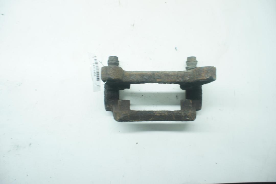 скоба суппорта Volkswagen Sharan 2001, 2.8 л., бензин, МКПП, чёрный, минивэн, 3232637172