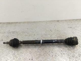 полуось передняя правая (приводной вал, ШРУС) Volkswagen Bora 1 поколение 1998, 1.6 л., бензин, МКПП, красный, седан