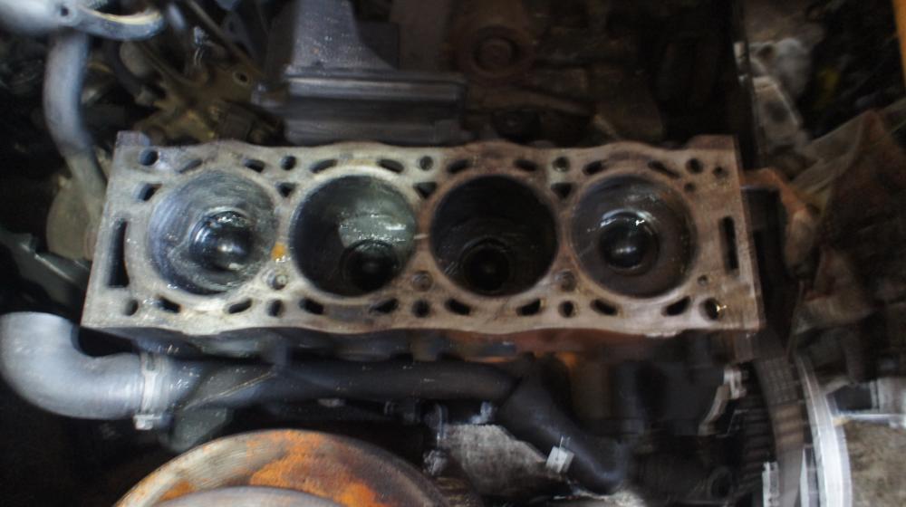 блок цилиндров Volvo S40 / V50 2010, 2.0 л., дизель, АКПП, D4204T