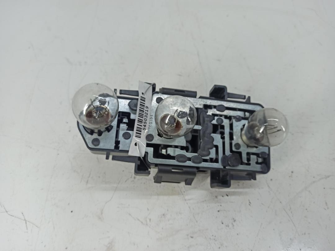 панель заднего левого фонаря Audi A6 C5 1998, 1.8 л., бензин, МКПП, серый, седан, B5831BL