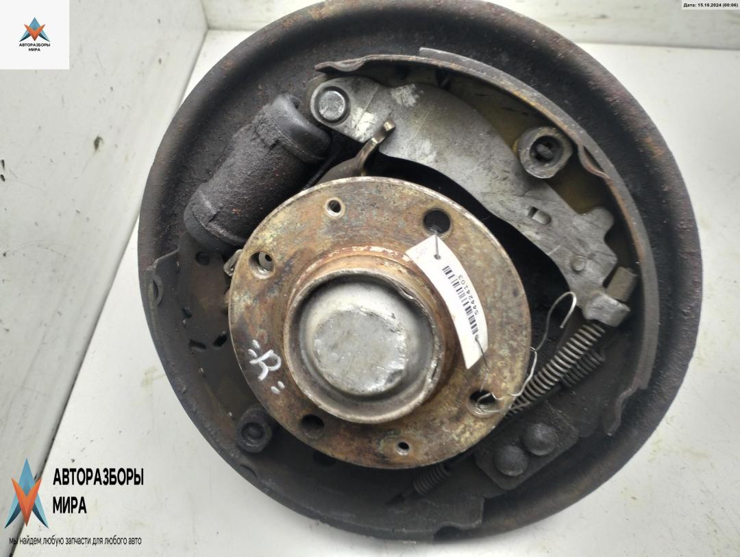 ступица задняя правая Peugeot 406 1 поколение 1996, 1.6 л., бензин, МКПП, синий, седан - фото №1