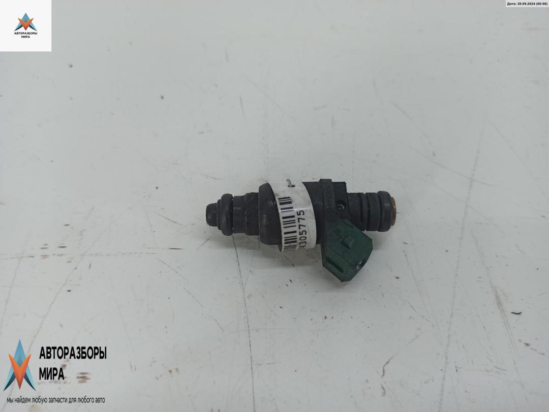 форсунка Audi A3 8L 1999, 1.6 л., бензин, МКПП, синий, хетчбэк 3 дв., 037906031AA - фото №1