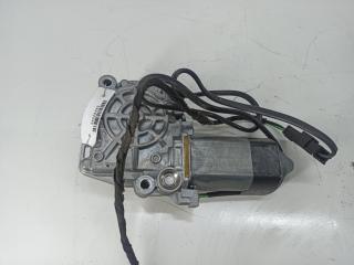 моторчик стеклоподъемника передний правый Audi A8 D2/4D 1995, 4.2 л., бензин, АКПП, чёрный, седан