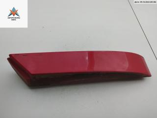 Ус под фонарь (накладка) левый Ford Mondeo 2 поколение 1998, 1.6 л., i, бензин, МКПП, красный, хетчбэк 5 дв.