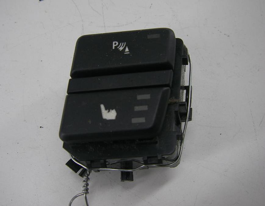 кнопка обогрева сидений BMW 5 E60/E61 2008, 2.5 л., бензин, АКПП, серый, седан, 9159077