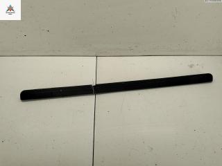 накладка подсветки номера Volkswagen Passat B2 1986, 1.8 л., бензин, МКПП, красный, универсал, 331853447B