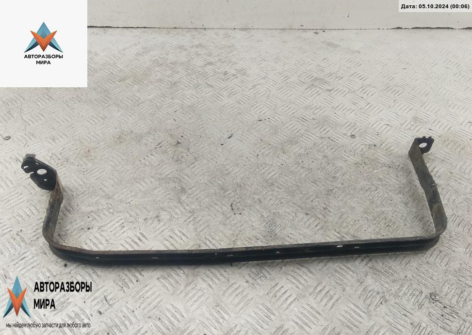 крепление бака топливного Ford Focus 2 поколение 2006, 2.0 л., дизель, МКПП, синий, универсал - фото №1