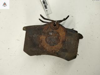 Колодки тормозные задние Volkswagen Golf 4 поколение 1998, 1.4 л., бензин, МКПП, красный, хетчбэк 3 дв.