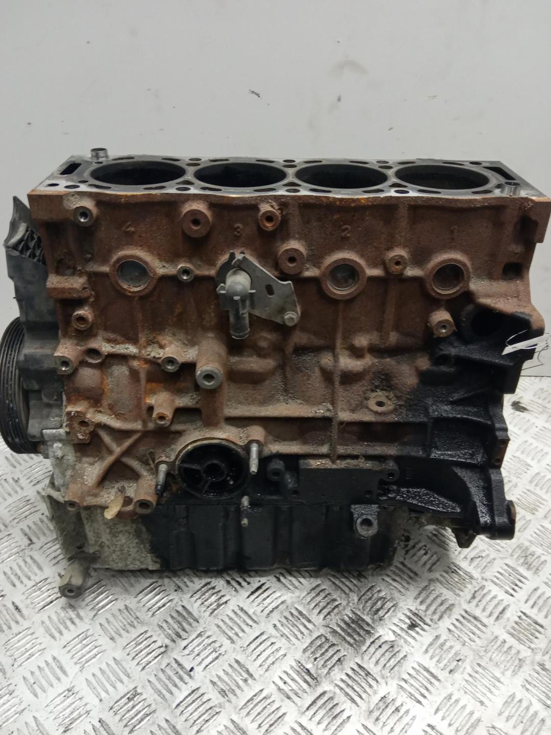 блок цилиндров Volvo S40 / V50 2004, 2.0 л., дизель, МКПП, D4204T