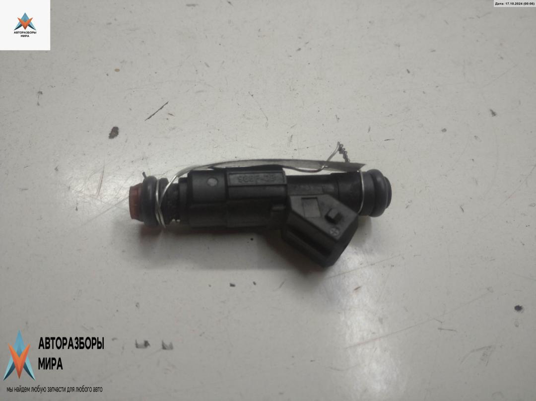форсунка Ford Focus 1 поколение 2000, 1.8 л., бензин, МКПП, чёрный, универсал, 0280155819 - фото №1