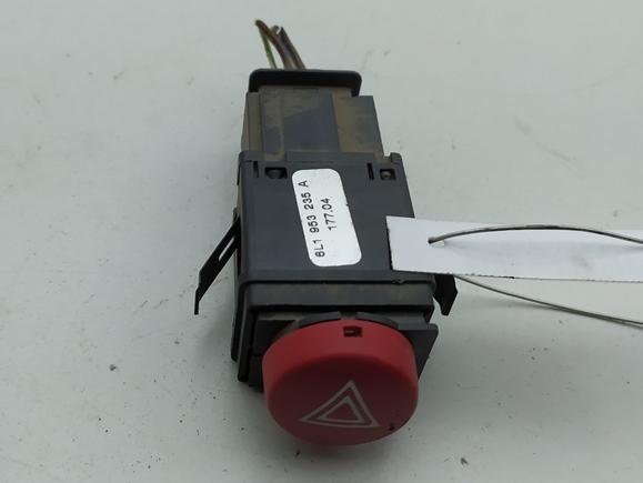 кнопка аварийной сигнализации SEAT Ibiza 2004, 1.2 л., бензин, МКПП, серый, хетчбэк 3 дв., 6L1953235A