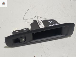 кнопка стеклоподъемника заднего левого Peugeot 308 T9 2014, 1.6 л., бензин, МКПП, чёрный, хетчбэк 5 дв., 96762292