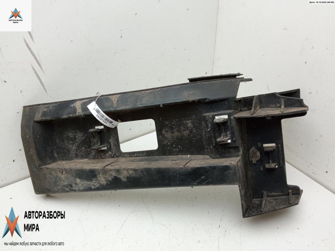 кронштейн переднего бампера Volvo S40 2 поколение 2004, 1.9 л., дизель, МКПП, чёрный, универсал, 888131 - фото №1