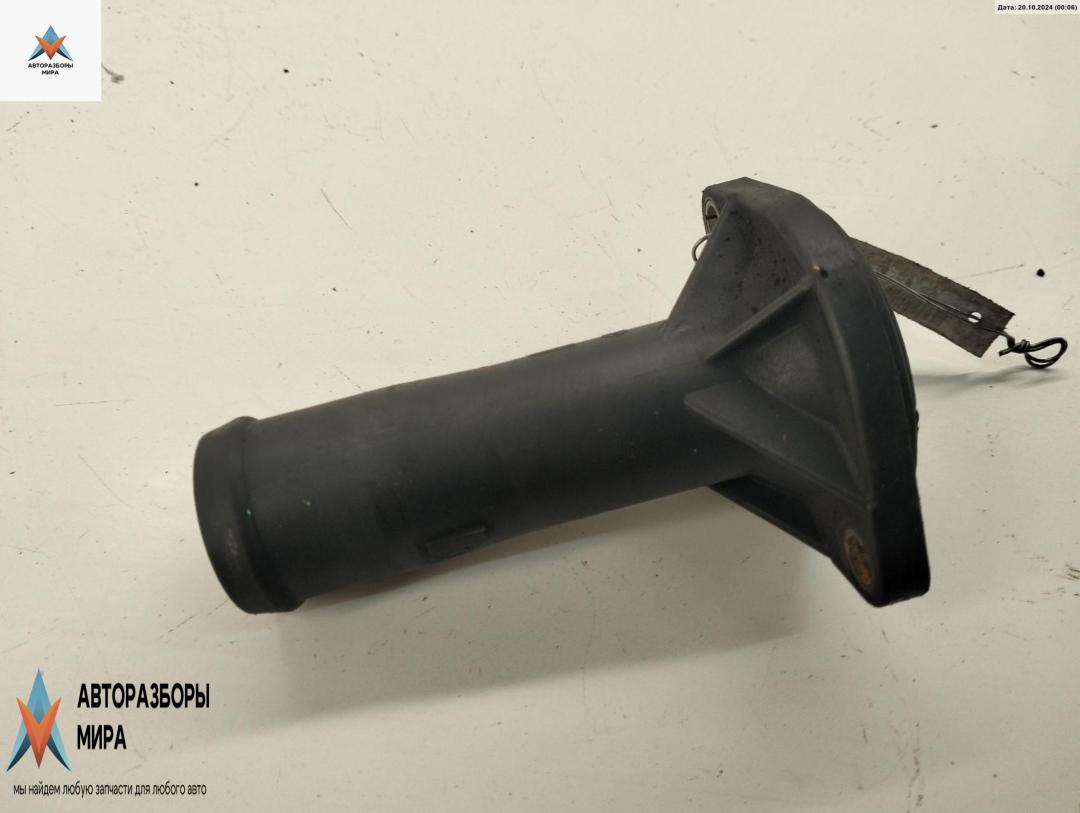 корпус термостата Volkswagen Golf 4 поколение 2001, 1.9 л., дизель, МКПП, серый, универсал, 038121121 - фото №1