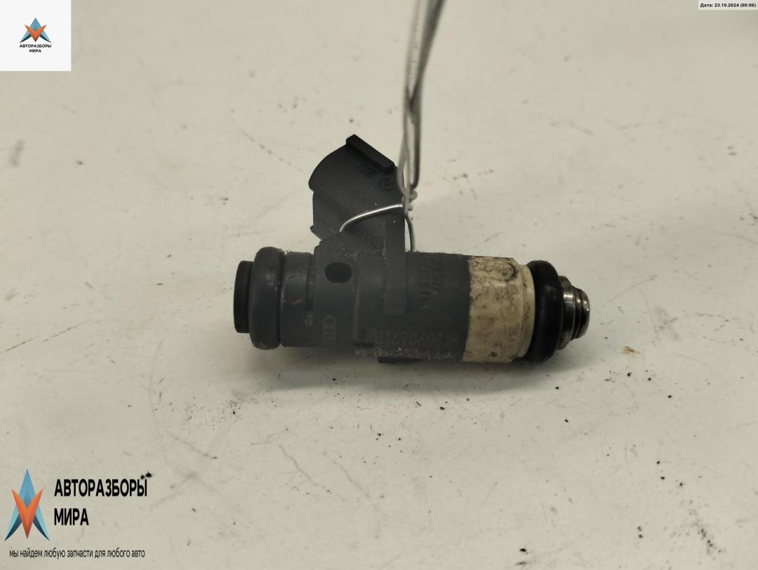 форсунка Skoda Fabia 1 поколение (6Y) 2001, 1.4 л., бензин, АКПП, серый, хетчбэк 5 дв., 036906031M - фото №1