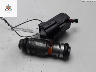 форсунка Volkswagen Golf 4 поколение 2000, 1.4 л., бензин, МКПП, чёрный, хетчбэк 5 дв., 036906031G