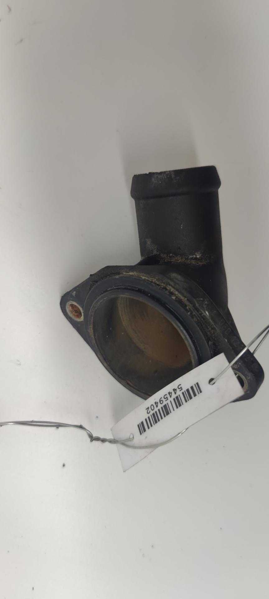 корпус термостата Audi A4 B5 1997, 1.8 л., бензин, МКПП, серый, седан, 030121121B