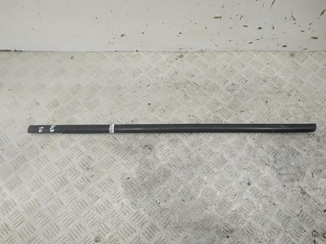 Молдинг стекла двери наружный Citroen C3 Picasso 2009, 1.6 л., дизель, МКПП, серый, минивэн, 9681443480