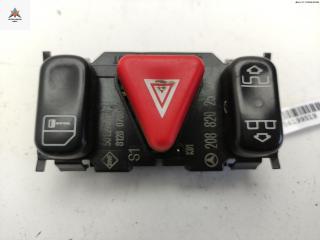 кнопка аварийной сигнализации Mercedes-Benz CLK-Класс W208/A208 1998, 2.3 л., бензин, АКПП, синий, кабриолет, 2088202510