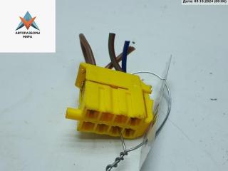 разъем (фишка) проводки Volkswagen Passat B3 1990, 1.8 л., бензин, МКПП, красный, универсал, 357955971