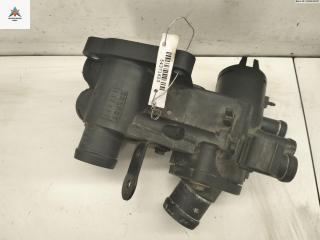 корпус термостата Volkswagen Golf 4 поколение 1999, 1.4 л., бензин, МКПП, зелёный, хетчбэк 3 дв., 1211191