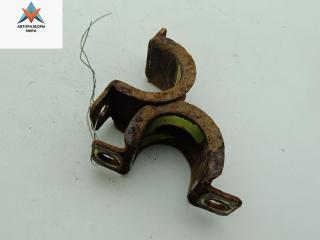 Крепление втулки стабилизатора заднего Ford Mondeo 3 поколение [рестайлинг] 2003, 2.0 л., дизель, МКПП, серый, универсал, 98AG5B484BB