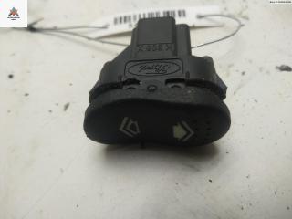 кнопка стеклоподъемника переднего правого Ford Focus 1 поколение [рестайлинг] 2002, 1.6 л., i, бензин, МКПП, серый, универсал