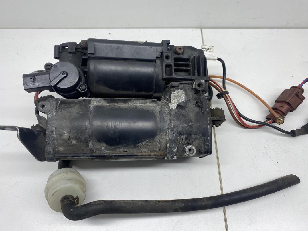 компрессор пневмоподвески Audi A6 C6 2005, 3.0 л., дизель, АКПП, универсал, 4F0616005B