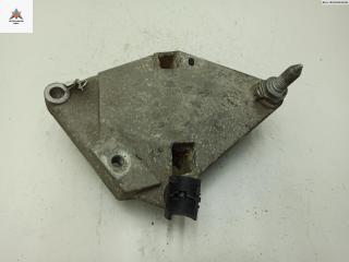 кронштейн КПП Renault Laguna 1 поколение [рестайлинг] 1999, 2.0 л., бензин, АКПП, синий, универсал, 7700423519