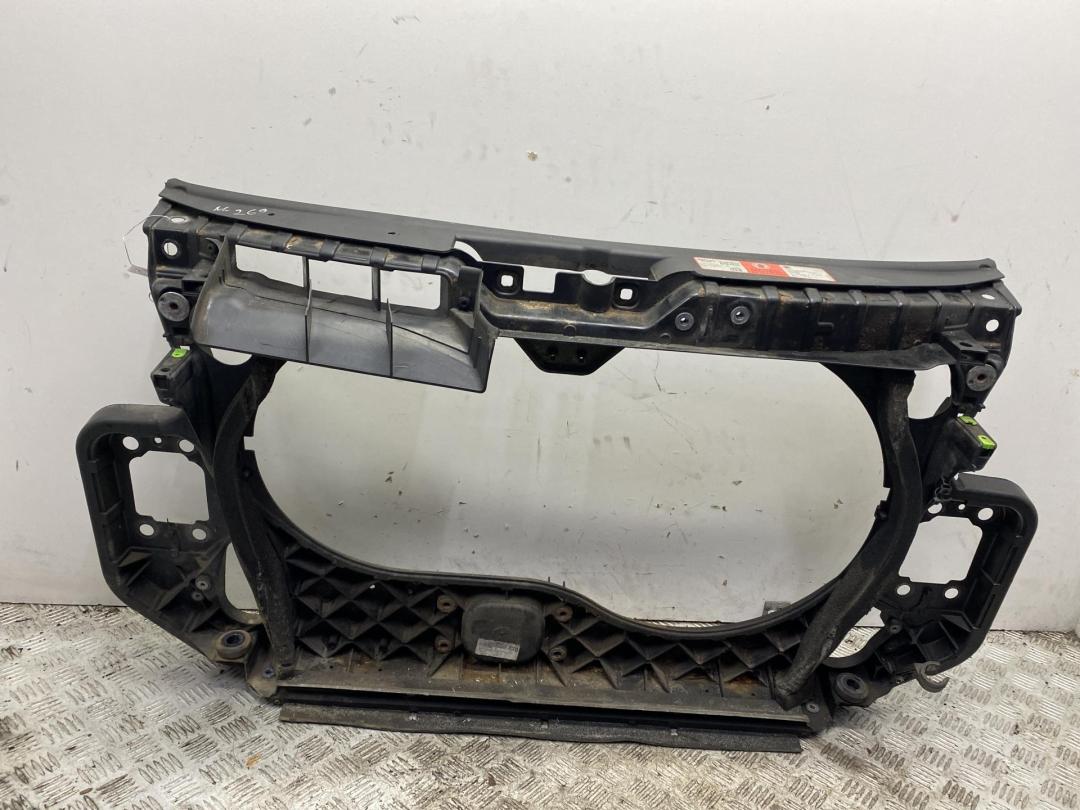 Рамка радиатора Audi A6 C6 2004, 2.0 л., дизель, МКПП, серый, седан