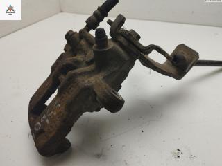 суппорт задний правый Nissan Almera Tino V10 2002, 2.2 л., дизель, МКПП, красный, минивэн