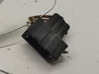 разъем (фишка) проводки Audi A4 B5 1995, 1.8 л., бензин, МКПП, белый, седан, 357972753
