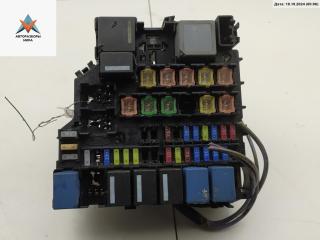 блок предохранителей Ford B-max 1 поколение 2013, 1.0 л., бензин, МКПП, красный, минивэн