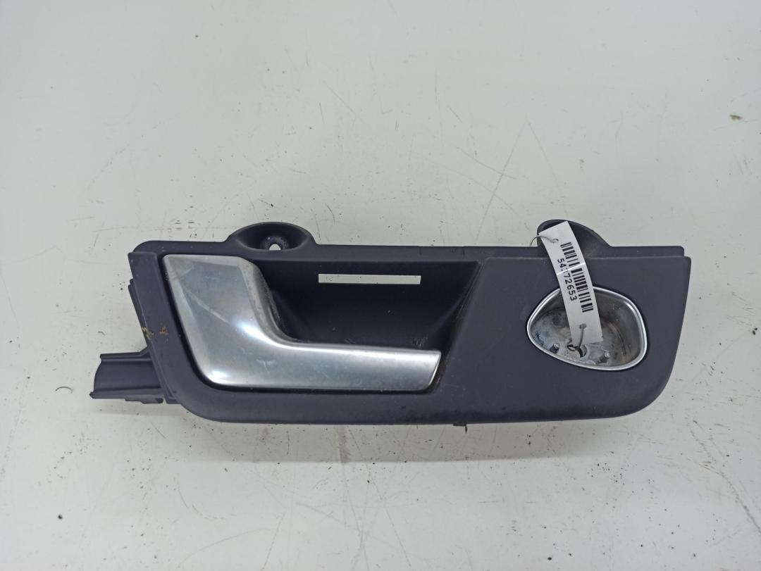 ручка внутренняя задняя левая Audi A4 B6 2002, 2.0 л., бензин, АКПП, синий, универсал, 8E0839019 - фото №1