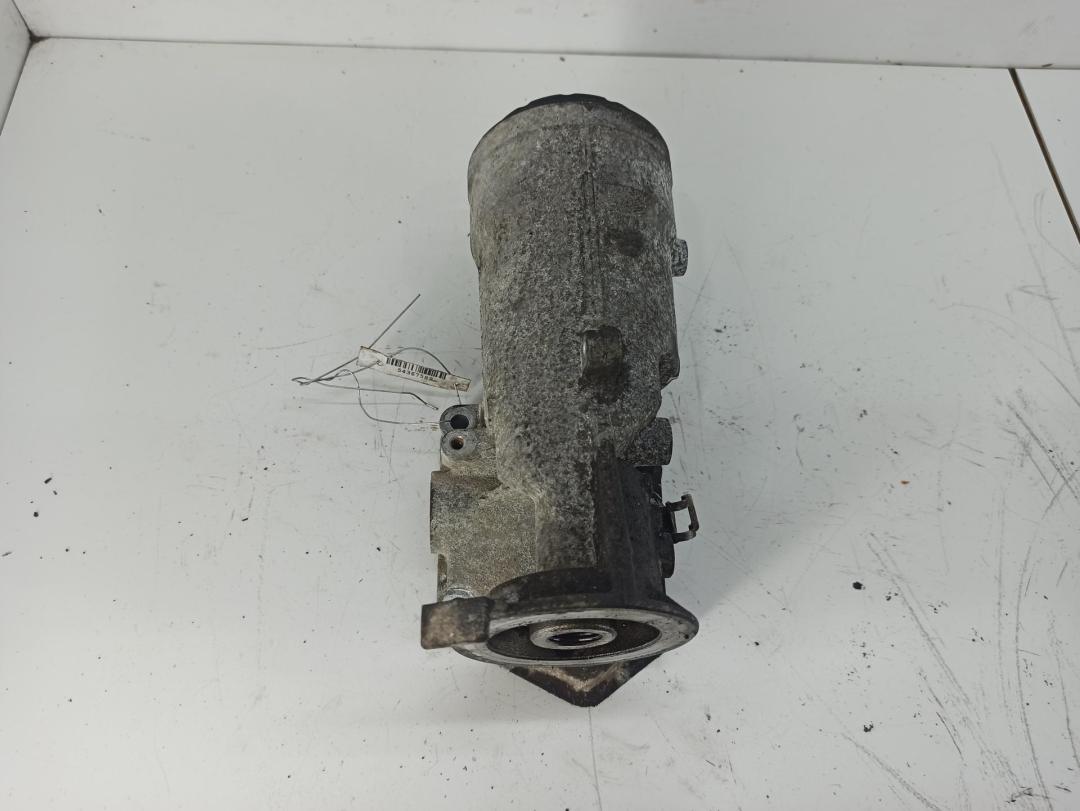 корпус масляного фильтра Audi A4 B7 2005, 2.0 л., дизель, МКПП, универсал, 045115389E