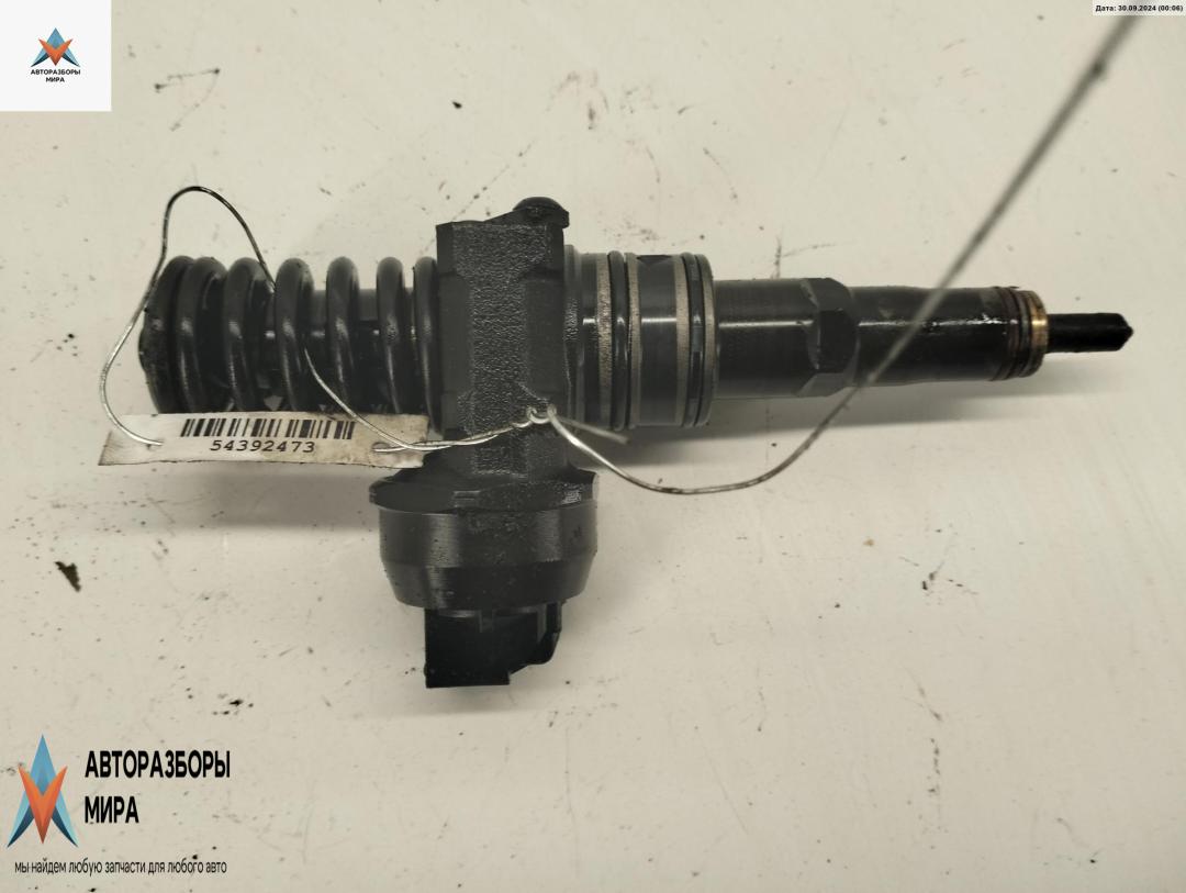 форсунка Volkswagen Polo 4 поколение 2003, 1.9 л., дизель, МКПП, чёрный, хетчбэк 3 дв., 038130073AG - фото №1