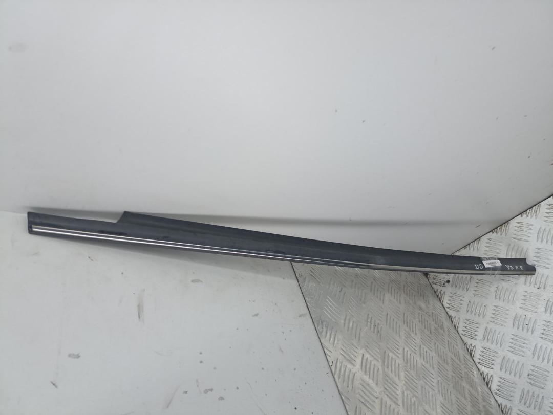 Молдинг стекла двери наружный Opel Vectra B 2000, 1.6 л., бензин, АКПП, синий, хетчбэк 5 дв., 90464298
