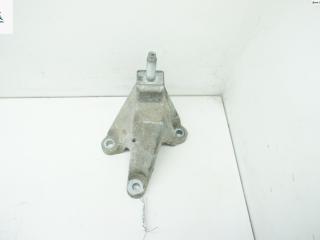 кронштейн КПП Ford Focus 1 поколение [рестайлинг] 2001, 1.4 л., бензин, МКПП, синий, универсал, 98AB7M125CG